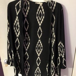 Black/white stylish kimono; super cute and comfy